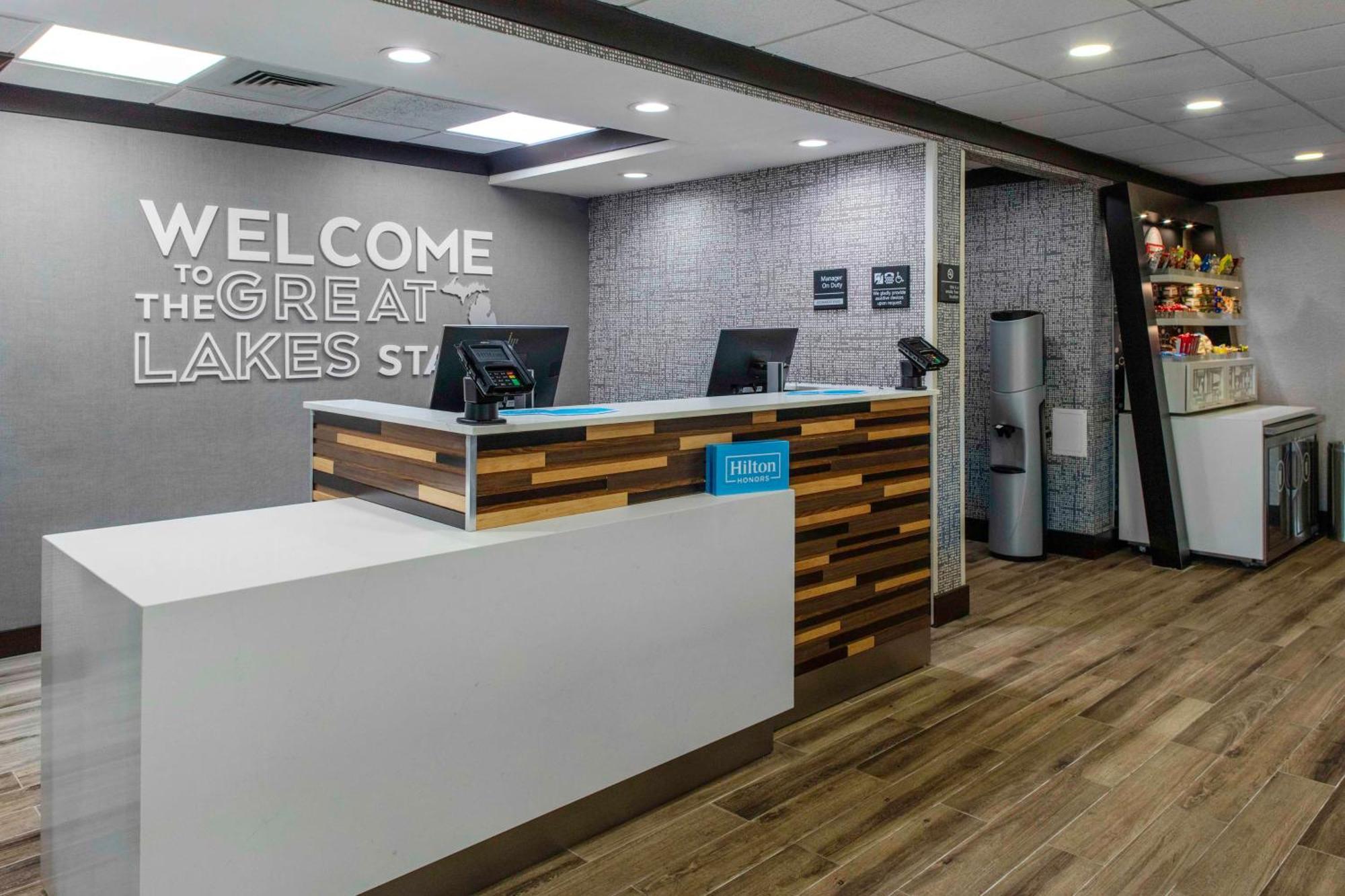 底特律诺斯维尔汉普顿酒店 外观 照片